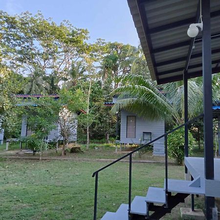 Family Resort Koh Phayam Exterior foto